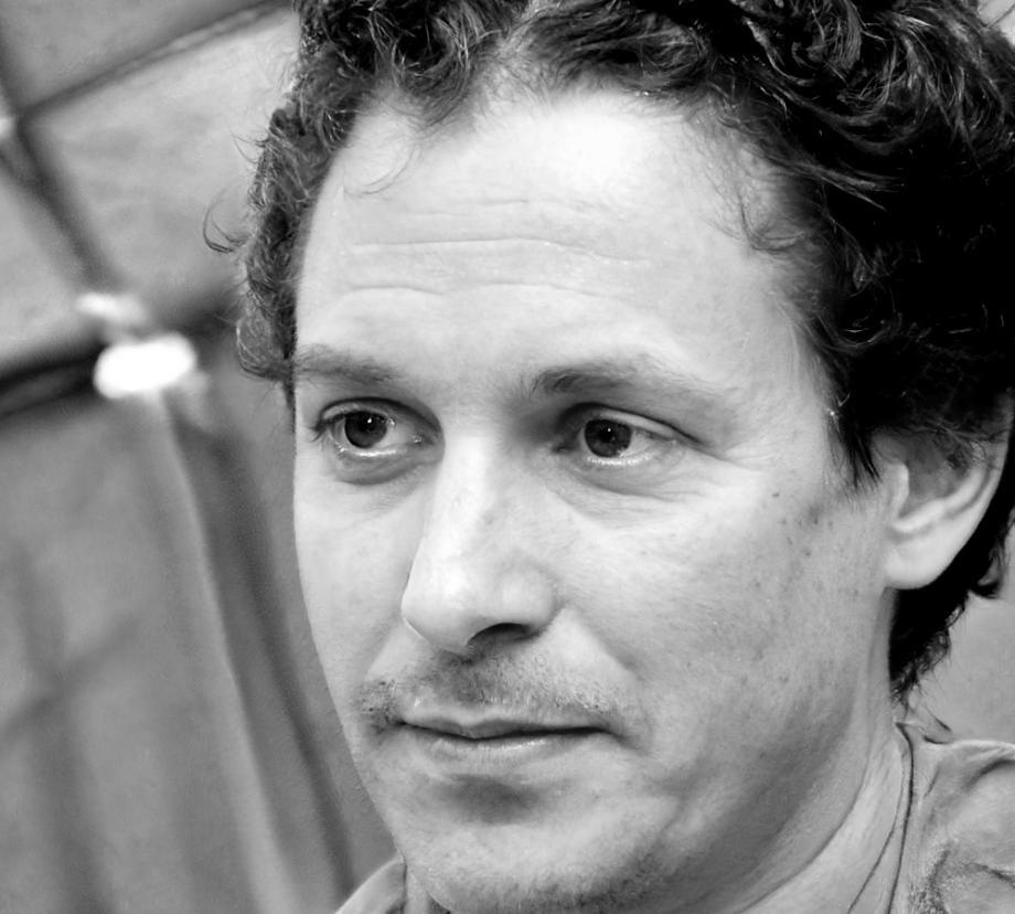 Portrait professionnel de Éliott Beaudoin, expert en gestion financière